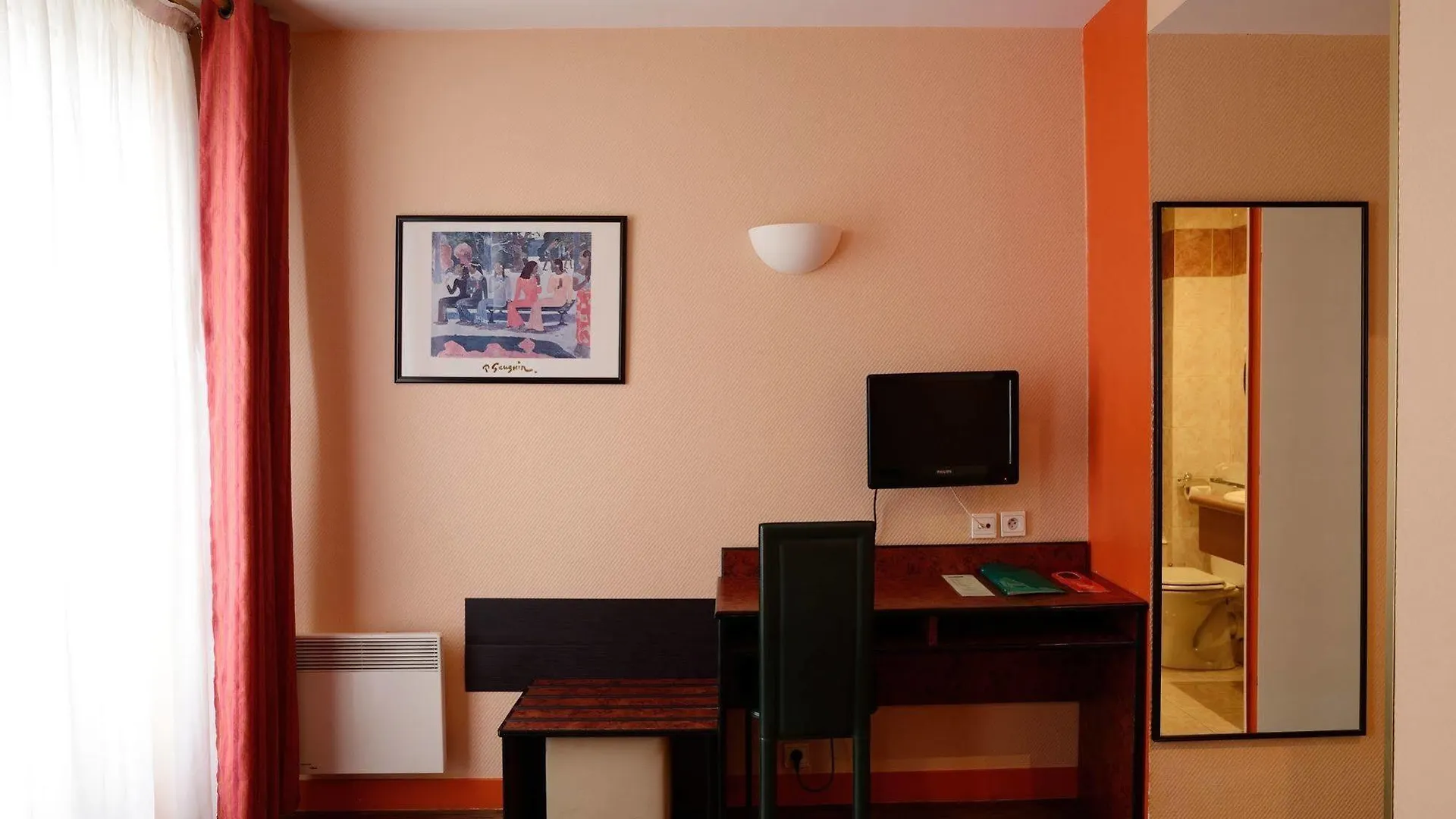 Pierre Nicole Hotel 2*