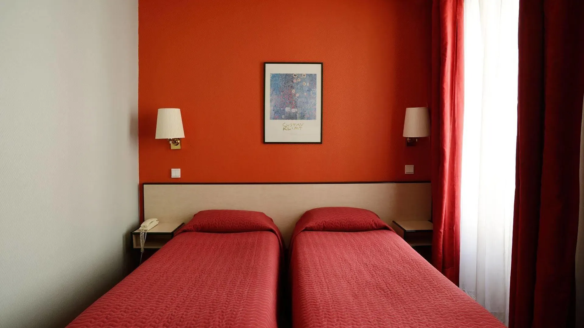 Hotel Pierre Nicole Paris