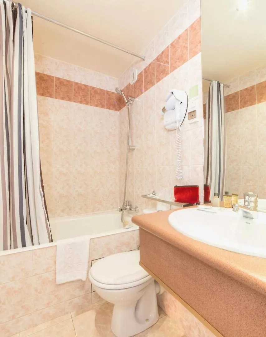 Pierre Nicole Hotel Paris
